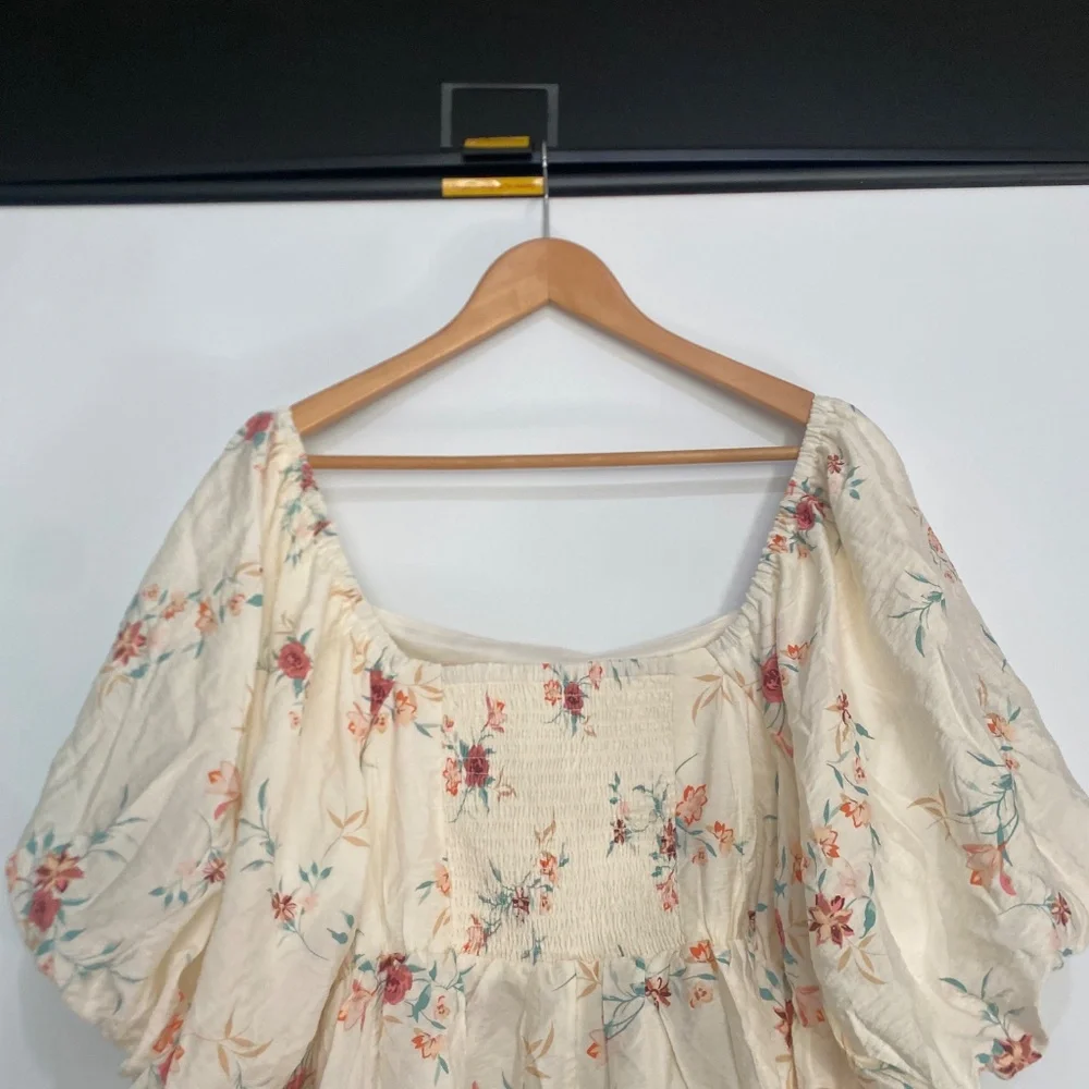 Torrid 1X Ruched Puff Sleeve Top - Picture 10 of 13